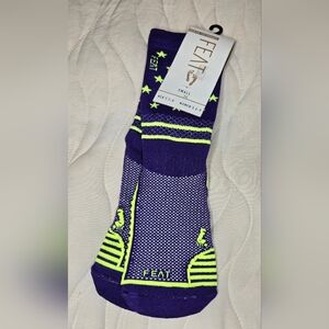 FEAT Premium Perfoemance Socks, Size Small, Purple/Yellow, Moisture Wicking NEW!